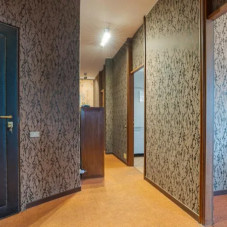 Apt W/ Balcony - 700 M From Borghi Station * Como