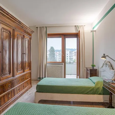 Apt W/ Balcony - 700 M From Borghi Station Apartment Como